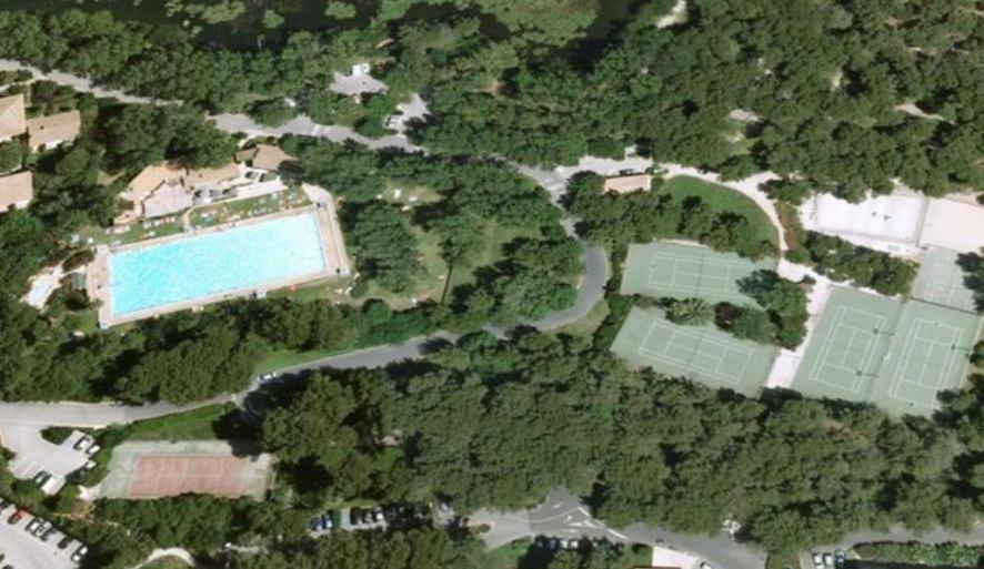 T2 climatisé domaine de la Coudoulière devant la plage, terrasse vue mer au milieu de la pinède au calme sans vis à vis dernier étage Six-Fours-les-Plages Exterior foto